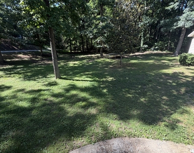 109 Moss Overlook Road - Photo Thumbnail 18