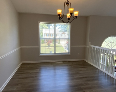 5600 Sugar Crossing Drive - Photo Thumbnail 10