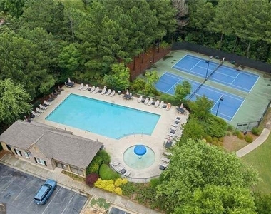 2540 Lansing Lane - Photo Thumbnail 25