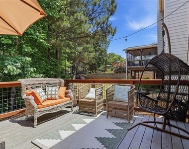 2540 Lansing Lane - Photo Thumbnail 7