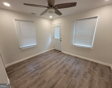 1896 Ridgewood Drive - Photo Thumbnail 12