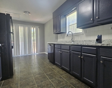 4115 Cranwood Drive - Photo Thumbnail 13
