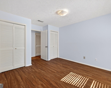 903 Cumberland Court Se - Photo Thumbnail 12