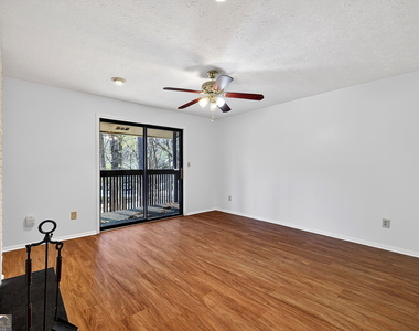 903 Cumberland Court Se - Photo Thumbnail 4