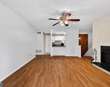 903 Cumberland Court Se - Photo Thumbnail 6
