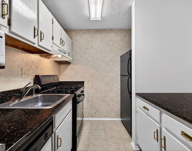 903 Cumberland Court Se - Photo Thumbnail 9