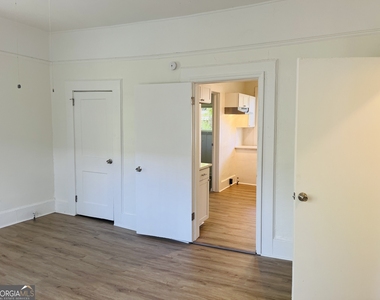 410 Alford Street - Photo Thumbnail 10