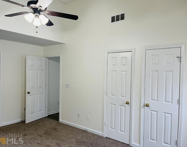 4037 Ravenwood Court - Photo Thumbnail 24