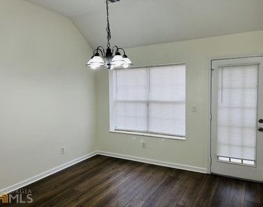 4037 Ravenwood Court - Photo Thumbnail 12