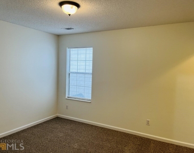 4037 Ravenwood Court - Photo Thumbnail 17