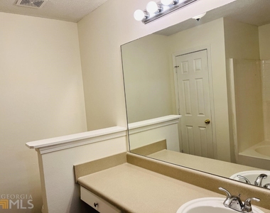 4037 Ravenwood Court - Photo Thumbnail 26