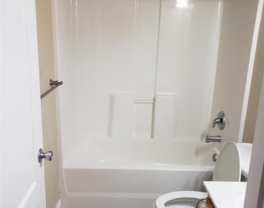 426 Stillwood Drive - Photo Thumbnail 19