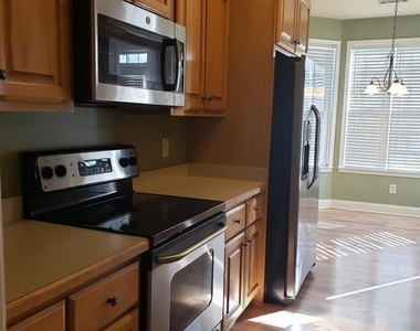 426 Stillwood Drive - Photo Thumbnail 8