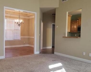 426 Stillwood Drive - Photo Thumbnail 5