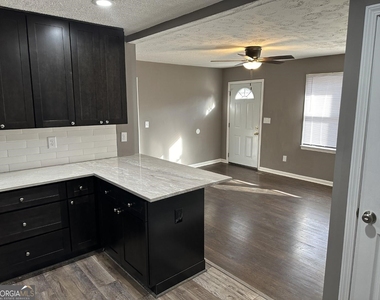 1545 Gaylor Drive - Photo Thumbnail 6