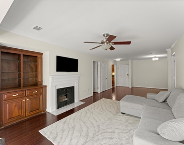 25312 Plantation Drive Ne - Photo Thumbnail 9