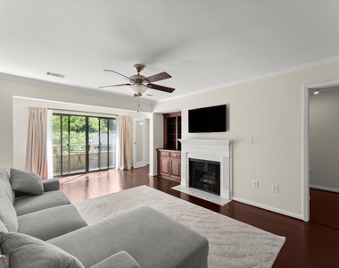 25312 Plantation Drive Ne - Photo Thumbnail 7