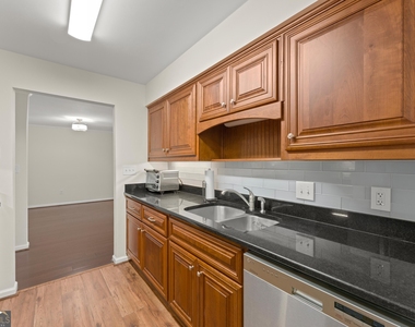 25312 Plantation Drive Ne - Photo Thumbnail 28