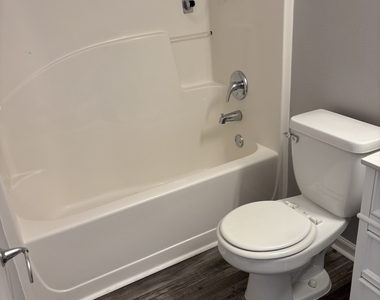 5739 Windfall Lane - Photo Thumbnail 27