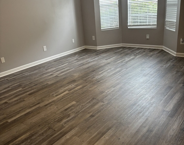 5739 Windfall Lane - Photo Thumbnail 6