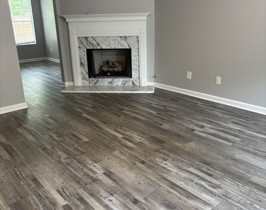 5739 Windfall Lane - Photo Thumbnail 4