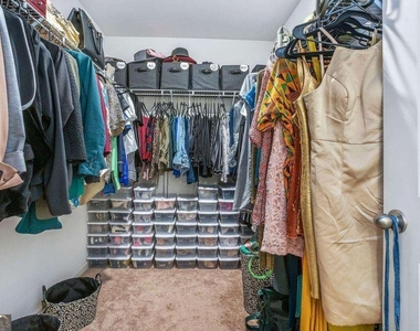3220 Tarian Way - Photo Thumbnail 9