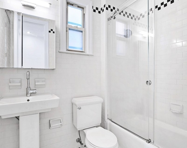 143 East 57th Street - Photo Thumbnail 5