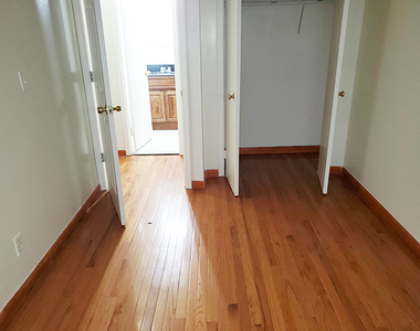 450 Pulaski Street - Photo Thumbnail 4