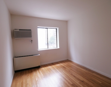 401 East 77th Street - Photo Thumbnail 8
