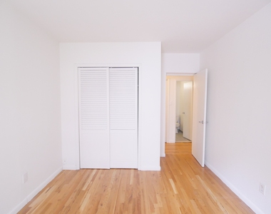 401 East 77th Street - Photo Thumbnail 10
