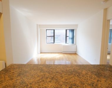 225 East 85th Street - Photo Thumbnail 3
