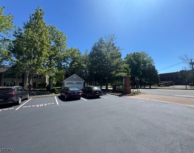 7 Sheffield Ct - Photo Thumbnail 17