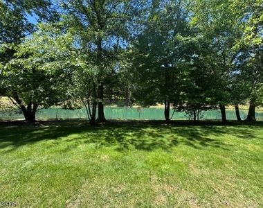 7 Sheffield Ct - Photo Thumbnail 14