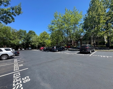 7 Sheffield Ct - Photo Thumbnail 16
