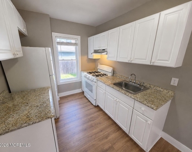 1015 Mattison Avenue - Photo Thumbnail 1