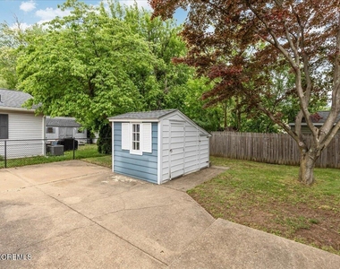 223 West End Avenue - Photo Thumbnail 17