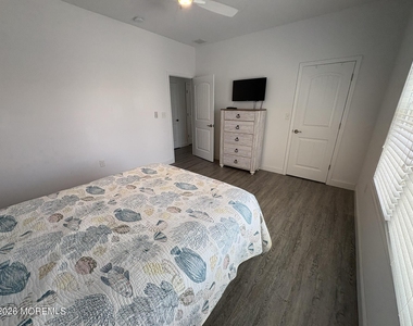 215 Heron Road - Photo Thumbnail 8