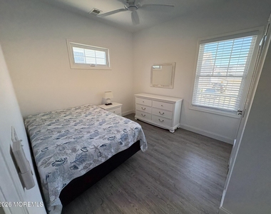 215 Heron Road - Photo Thumbnail 10