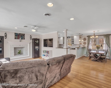 559 Dow Avenue - Photo Thumbnail 7
