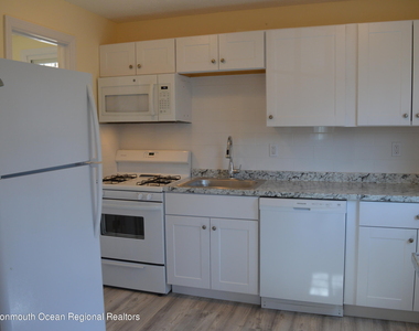 186 S Park Avenue - Photo Thumbnail 7