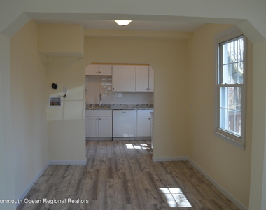 186 S Park Avenue - Photo Thumbnail 5