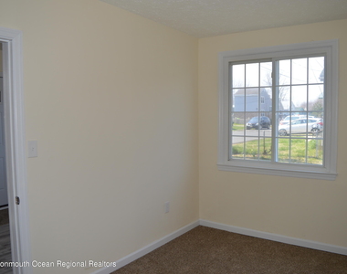 186 S Park Avenue - Photo Thumbnail 21