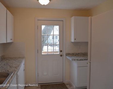 186 S Park Avenue - Photo Thumbnail 11