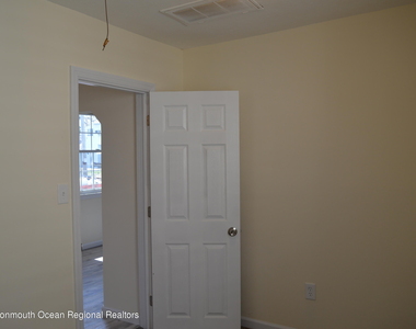 186 S Park Avenue - Photo Thumbnail 19