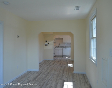 186 S Park Avenue - Photo Thumbnail 3