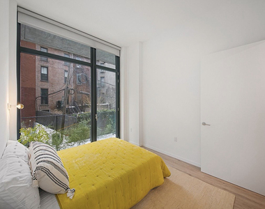 Halsey Street - Photo Thumbnail 5