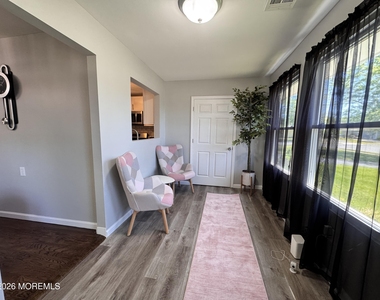 8 Palm Springs Court - Photo Thumbnail 1