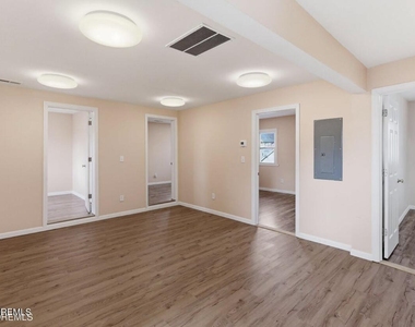 40 Twilight Avenue - Photo Thumbnail 6