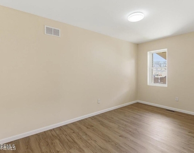 40 Twilight Avenue - Photo Thumbnail 9