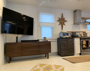 1836 Parkway - Photo Thumbnail 9